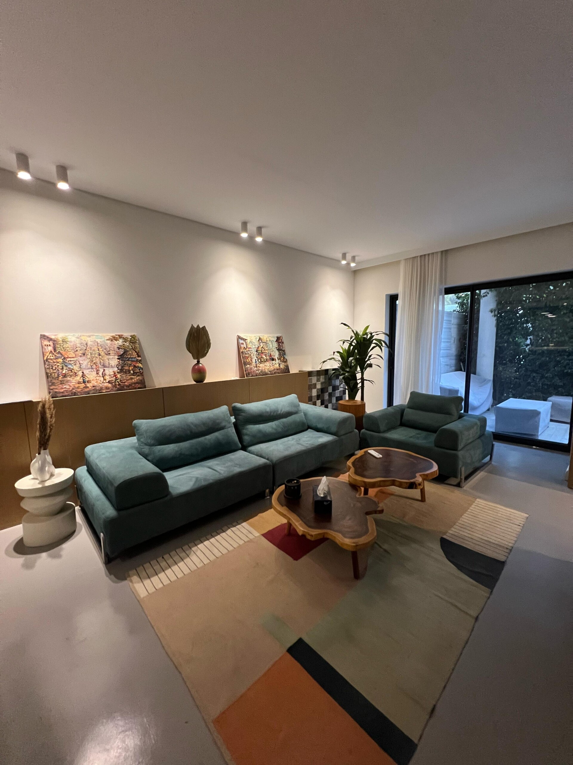 Chic & Cozy 2BR with garden